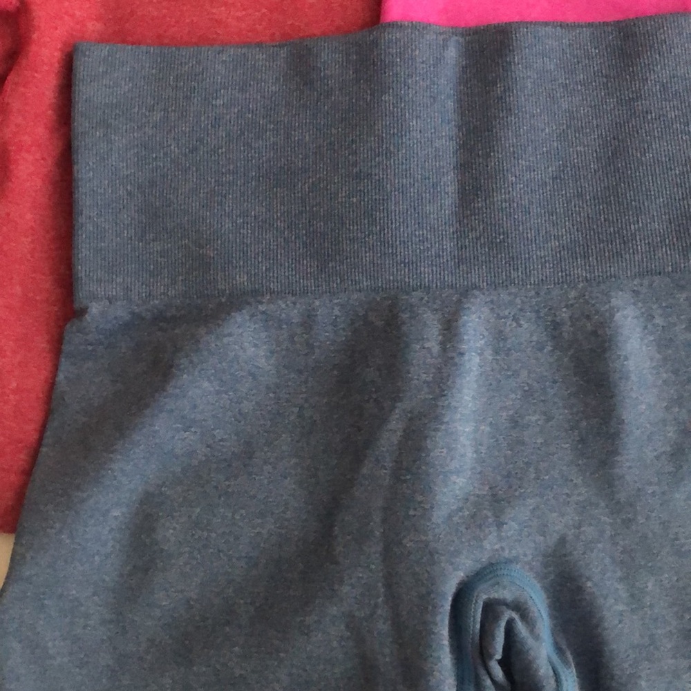 Women’s Shorts Yoga Athletic Unbranded SZ XS Bundle of 3 Pink Blue Rust like new - Picture 2 of 8